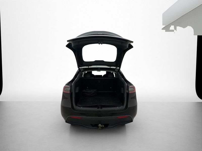 Tesla Model Y bild 11