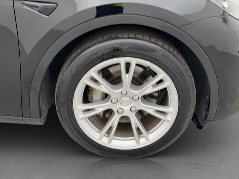Tesla Model Y bild 34