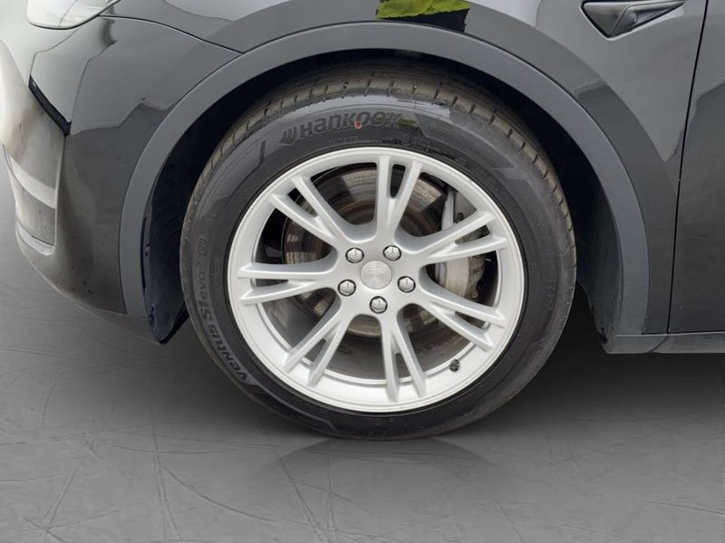 Tesla Model Y bild 38