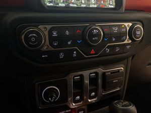 Jeep Wrangler bild 35