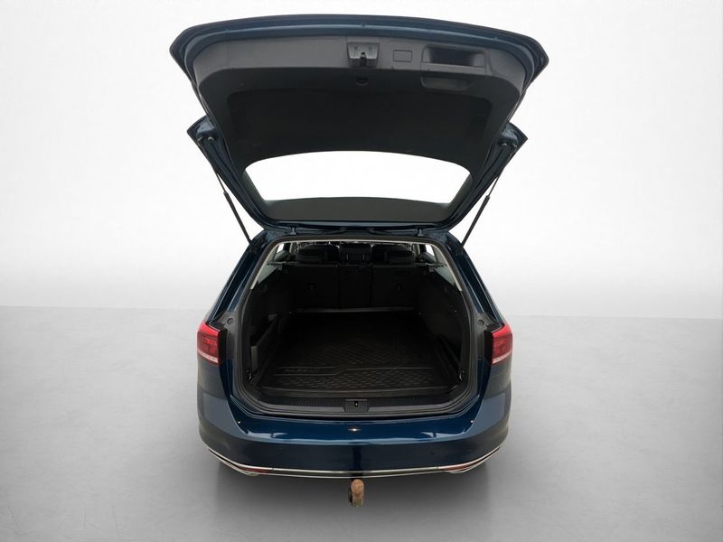 Volkswagen Passat bild 10