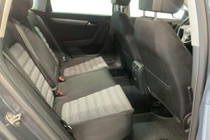 Volkswagen Passat bild 8
