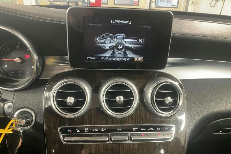 Mercedes GLC220 bild 13