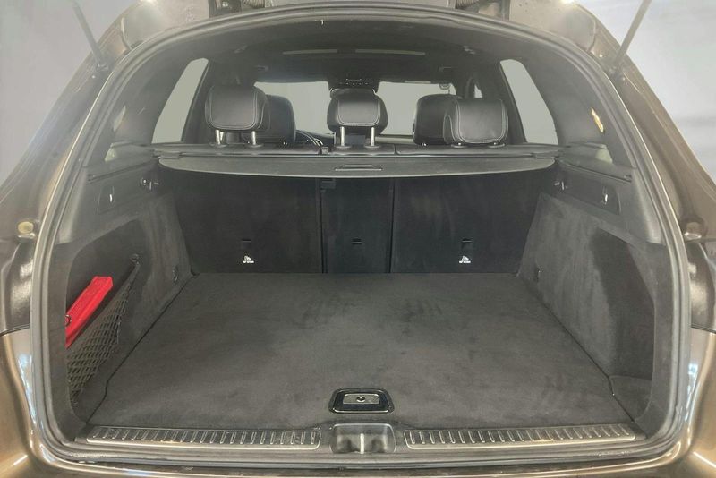 Mercedes GLC220 bild 9
