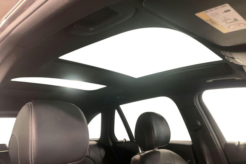 Mercedes GLC220 bild 15
