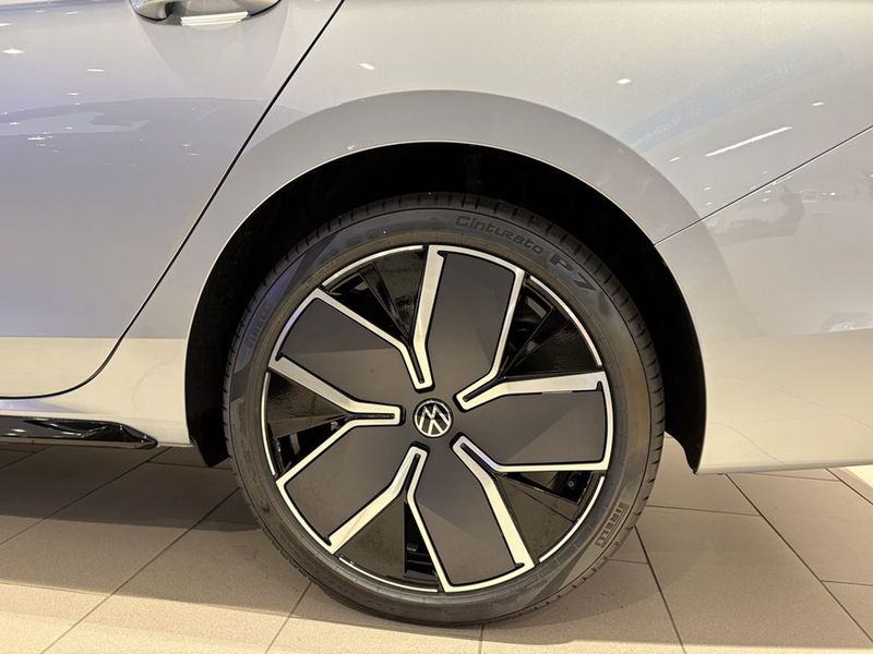 Volkswagen Passat bild 10
