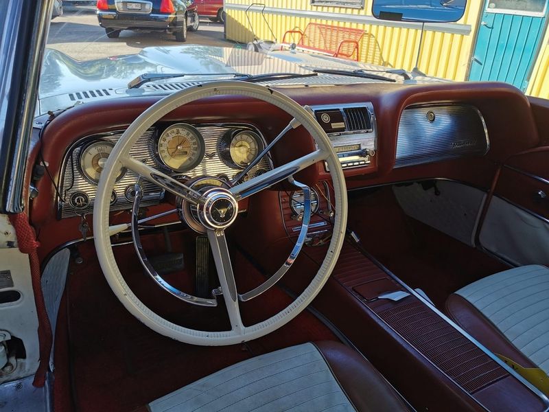 Ford Thunderbird bild 5