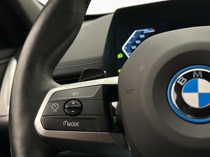 BMW iX1 bild 14