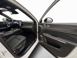 Lynk & Co 01 bild 25