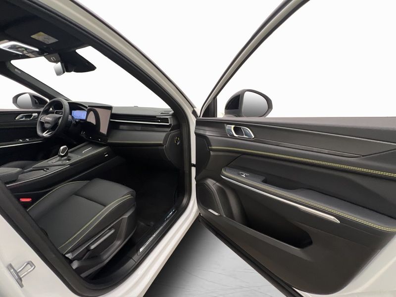 Lynk & Co 01 bild 25