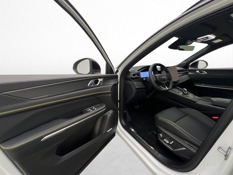 Lynk & Co 01 bild 10