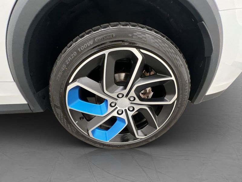 Lynk & Co 01 bild 30