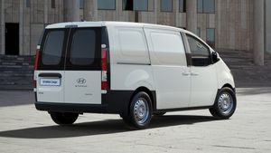 Hyundai Staria bild 2