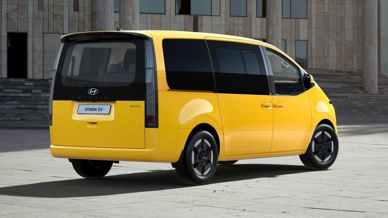 Hyundai Staria bild 3