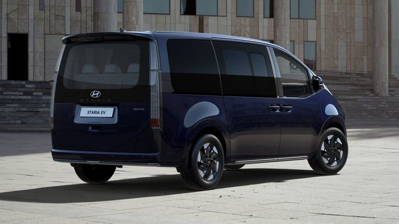 Hyundai Staria bild 3