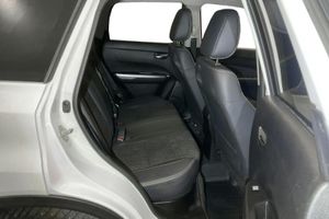 Suzuki Vitara bild 8