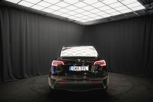 Tesla Model Y bild 8
