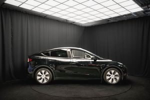 Tesla Model Y bild 6