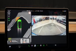 Tesla Model Y bild 14