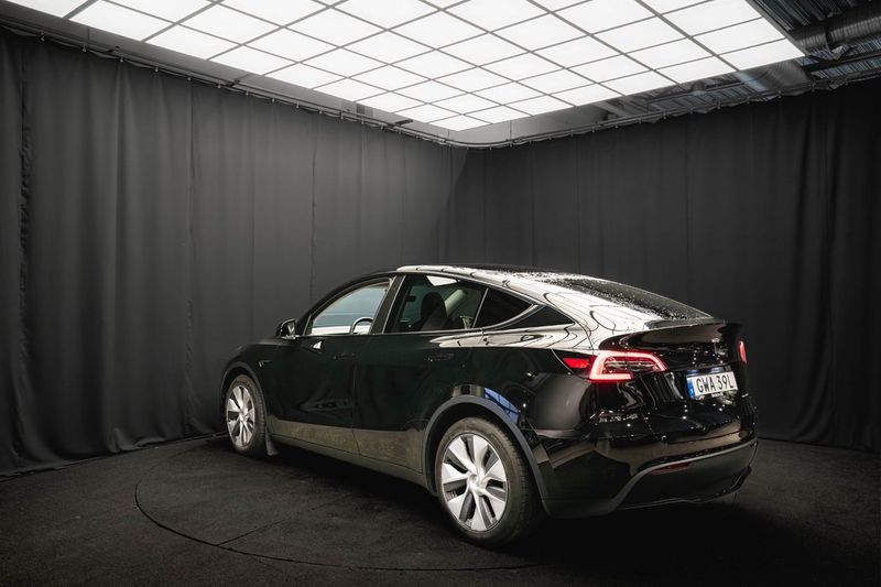 Tesla Model Y bild 9