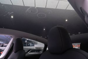 Tesla Model Y bild 13