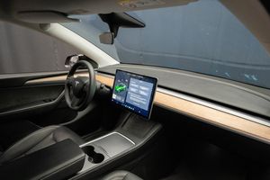 Tesla Model Y bild 20