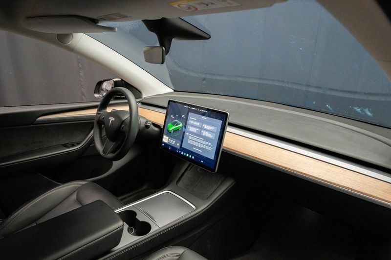 Tesla Model Y bild 20