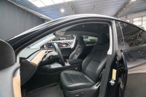 Tesla Model Y bild 17