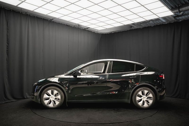 Tesla Model Y bild 10