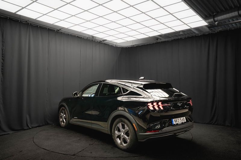 Ford Mustang Mach-E bild 9