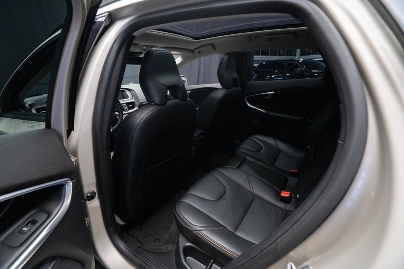 Volvo V40 bild 24