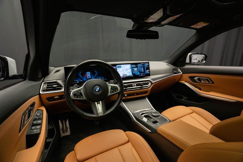 BMW 330 bild 11