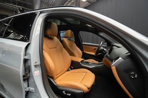 BMW 330 bild 18