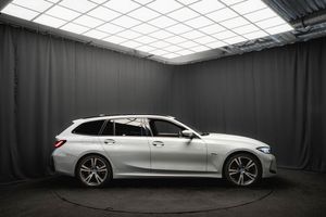 BMW 330 bild 6