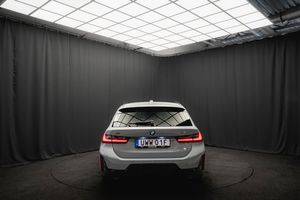 BMW 330 bild 8