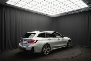 BMW 330 bild 7