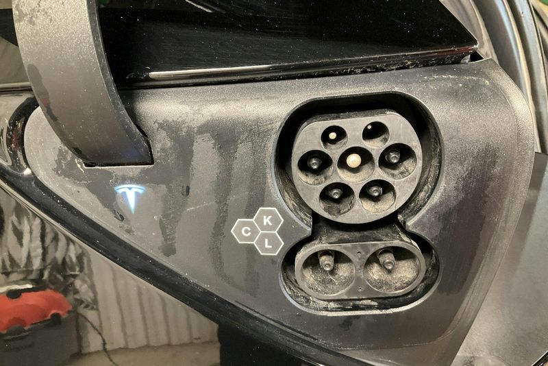 Tesla Model 3 bild 18