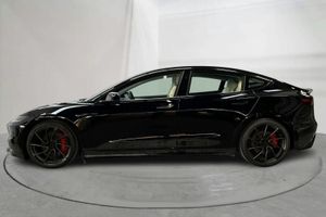 Tesla Model 3 bild 2