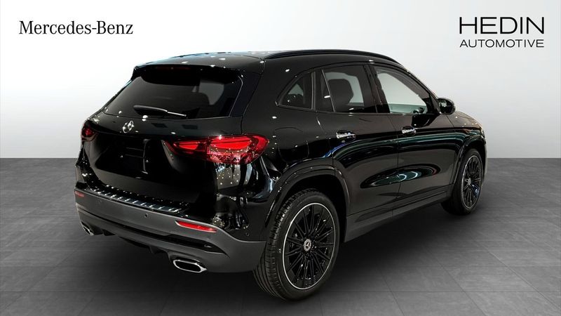Mercedes GLA250 bild 2