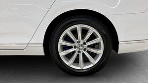 Volkswagen Passat bild 7