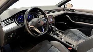 Volkswagen Passat bild 8