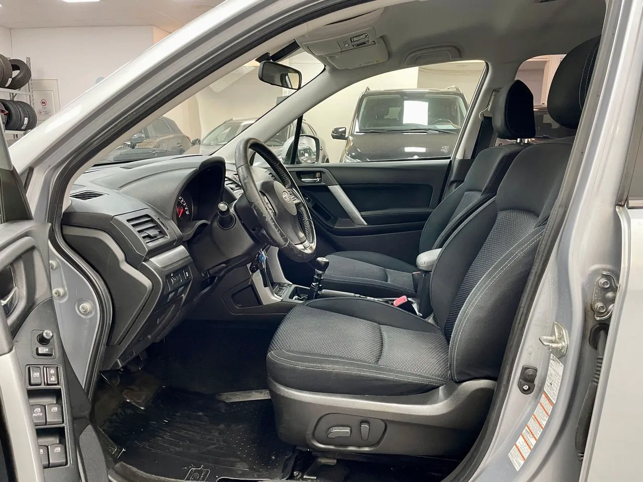 Vehicle image 15