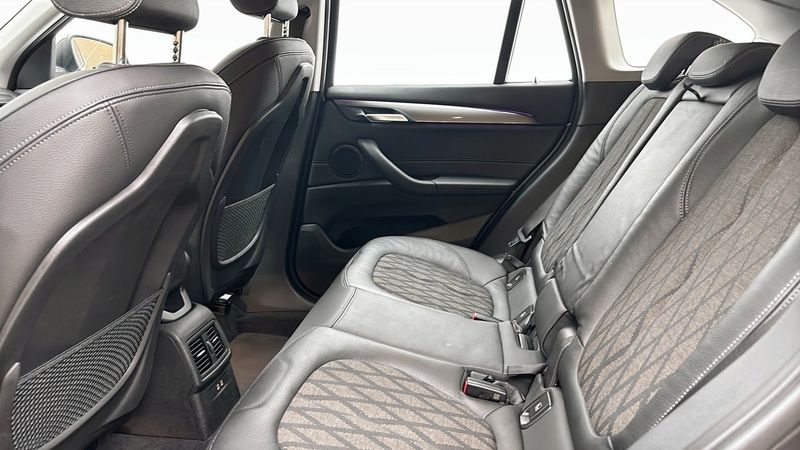 BMW X1 bild 11