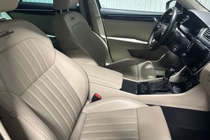 Skoda Superb bild 14