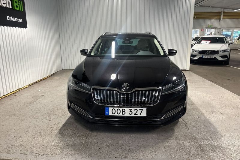 Skoda Superb bild 2