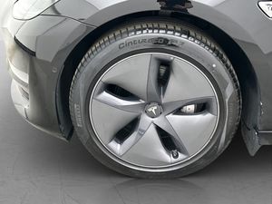 Tesla Model 3 bild 29