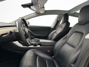 Tesla Model 3 bild 14