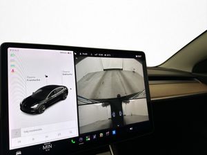 Tesla Model 3 bild 28