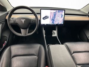 Tesla Model 3 bild 15