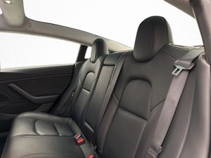 Tesla Model 3 bild 18